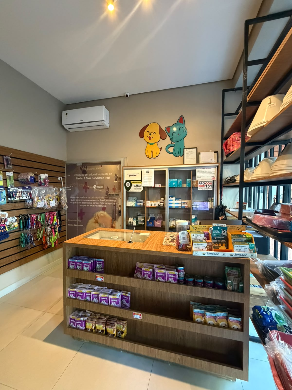 Recepção da Saimon Pet, pronta para receber pets em emergências 24 horas